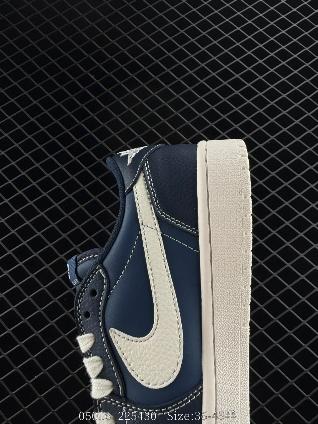 Travis Scott x Air Jordan 1 ” Reverse Mocha “